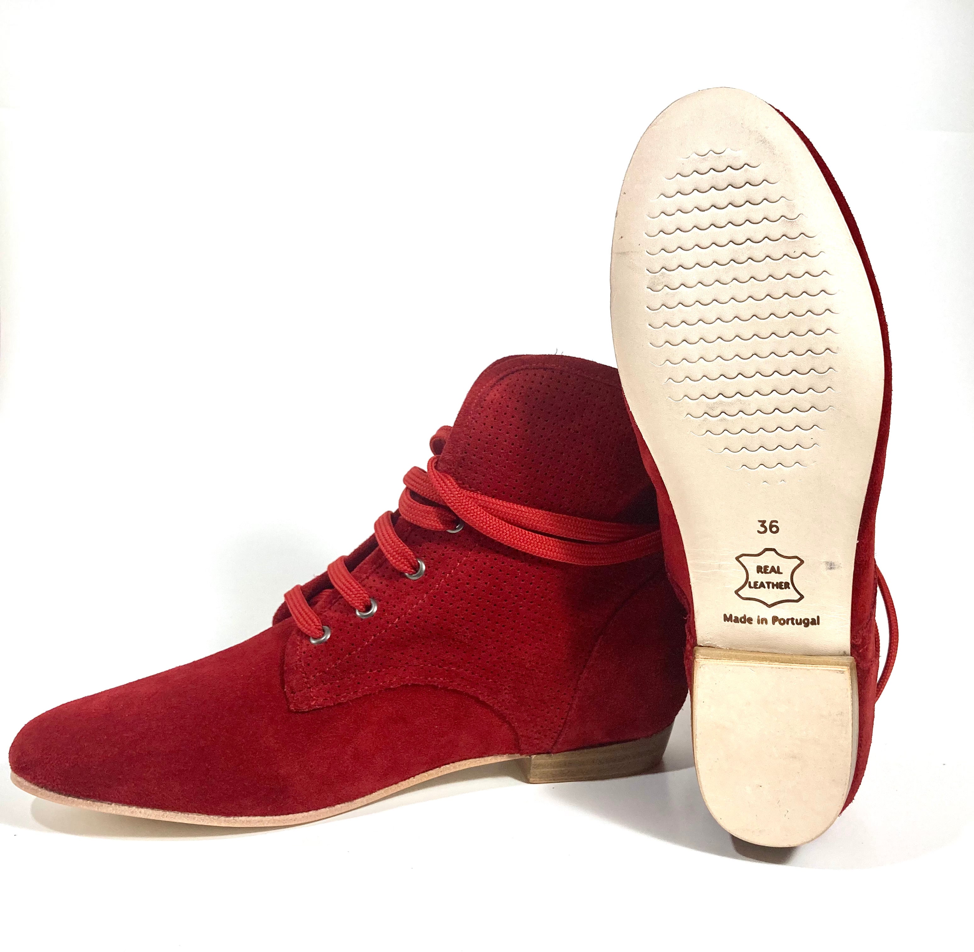 Ella lace up red, outsole
